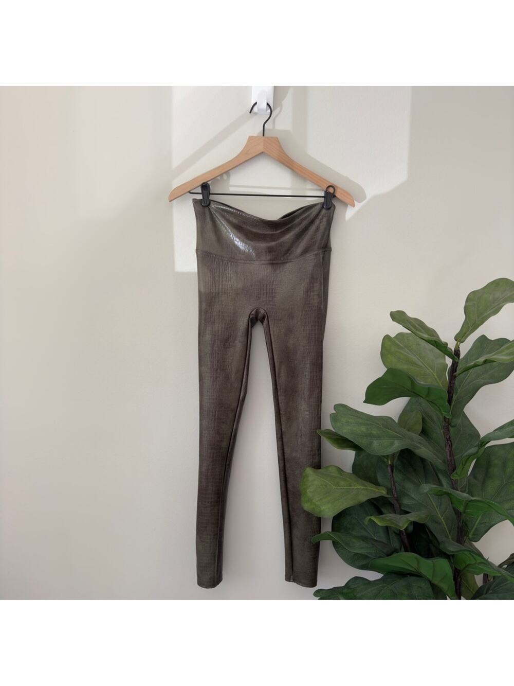Spanx Reptile Skin Snakeskin Athletic Leggings Stretch High Waist Athleisure EUC